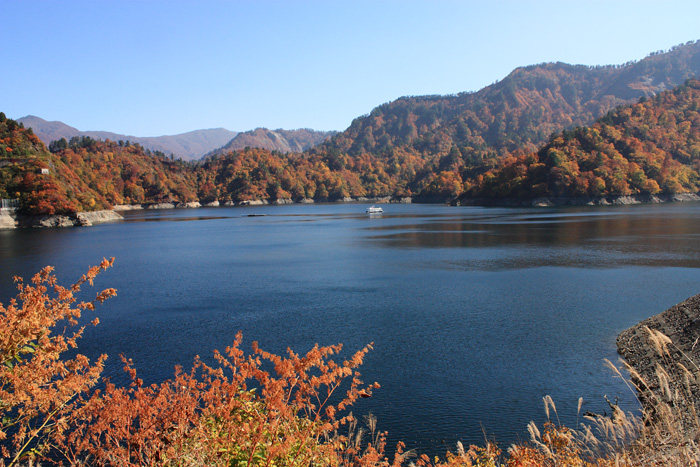 091023_Lake_Okutadami.jpg