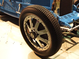 bugatti type35b_wheel