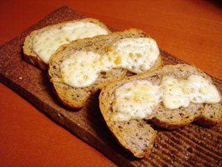 手作りモッツァレラと手作りパン’2005.10.12