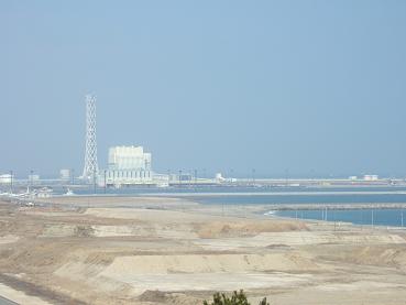 北埠頭の発電所