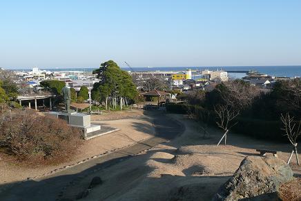 公園山頂から望む那珂湊港